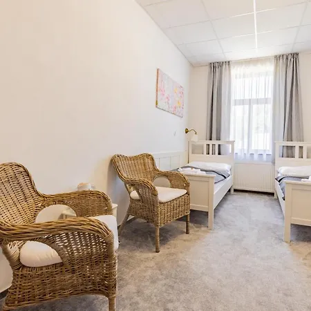 Amadeus Hotel 3*