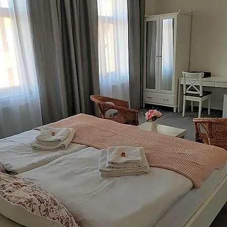 Hotel Amadeus 3*
